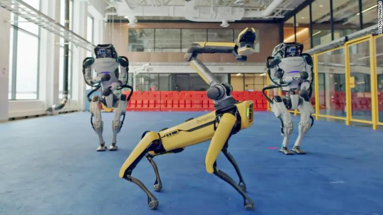 Roboti z Boston Dynamics tancujú na hudobný hit "Do you love me"